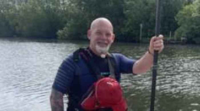 Paddleboarders warned of 'sudden branch drop'
