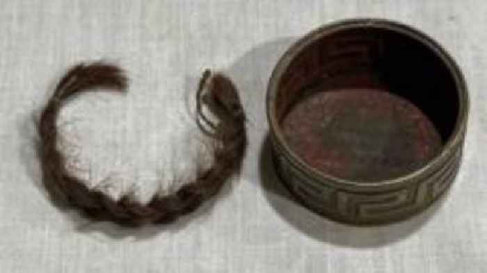 Plait of Lord Admiral Nelson's hair up for auction
