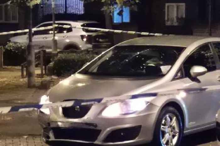 Violence breaks out in Birmingham street as 'group with weapons' clash