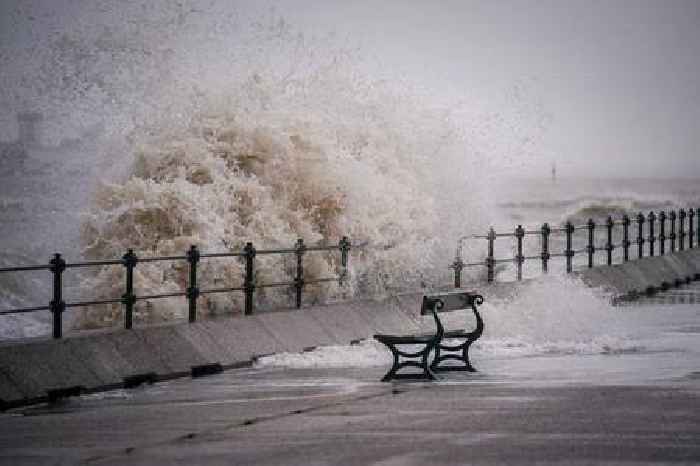 News24 | Friday’s weather: Damaging waves and winds hit Eastern Cape, KZN; cool, cold across SA