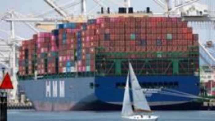 Trump raises Canada trade tariff to 35%