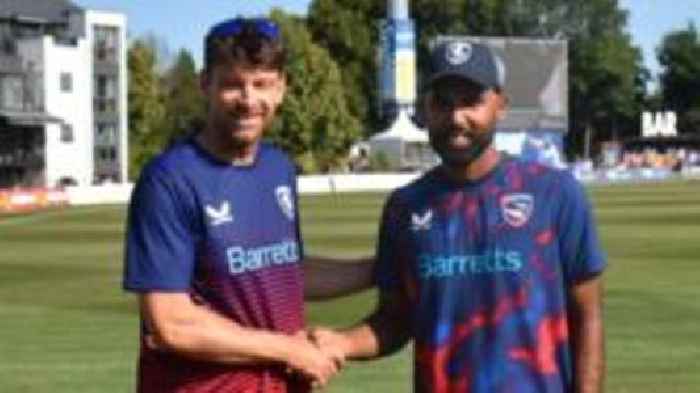Kent sign all-rounder Rizvi after second XI trial