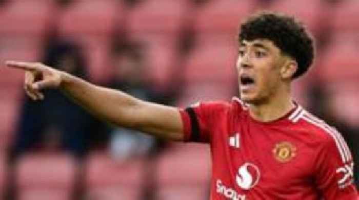 Northampton sign teen Man Utd striker  Wheatley on loan