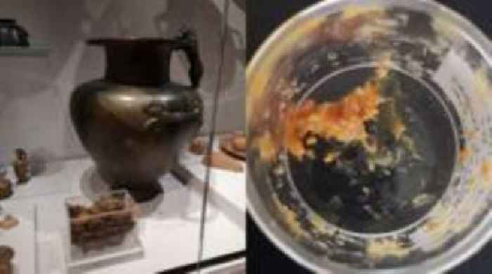 Honey found in 2,500-year-old bronze jars