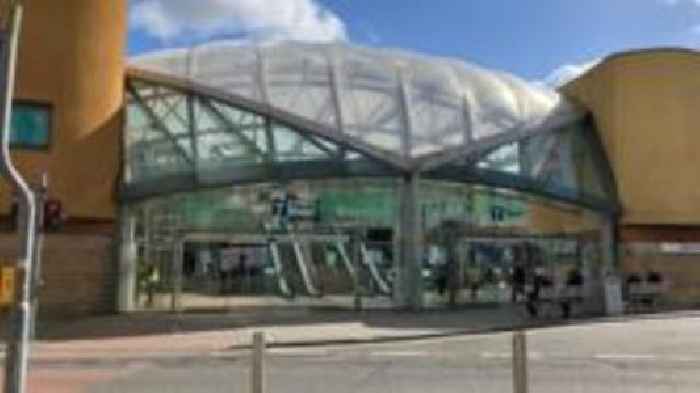 Free bus travel scheme for under-18s begins