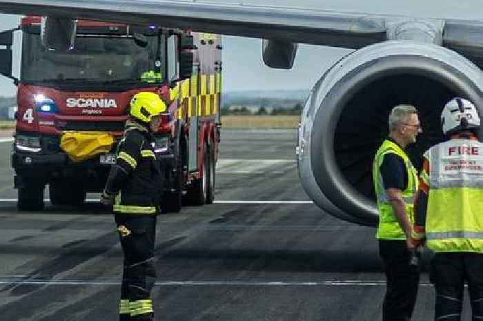 'We knew there was something wrong with the plane but the crew didn't tell us for 2 hours'