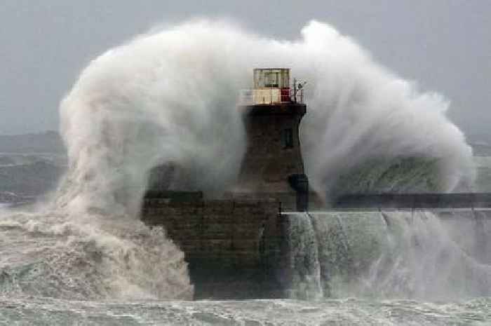 Storm Floris to bring unseasonably strong winds up to 85mph and heavy rain to UK