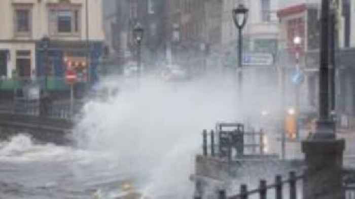 Storm Floris to bring 'unseasonably disruptive' rain and wind to UK