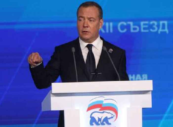 News24 | Trump orders nuclear submarines moved near Russia
