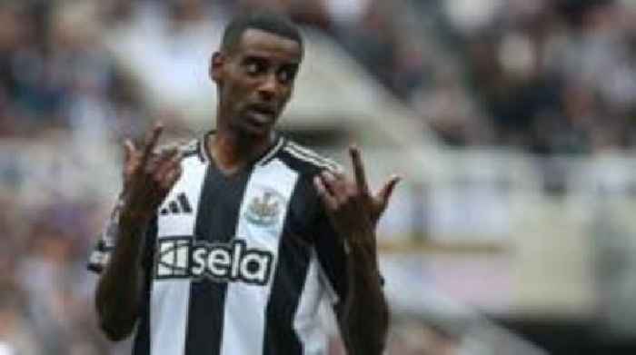 Isak transfer situation 'far from ideal' - Howe