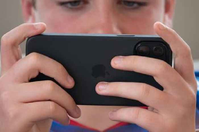 Parents warned over harmful online content and gangs targeting kids in summer holidays