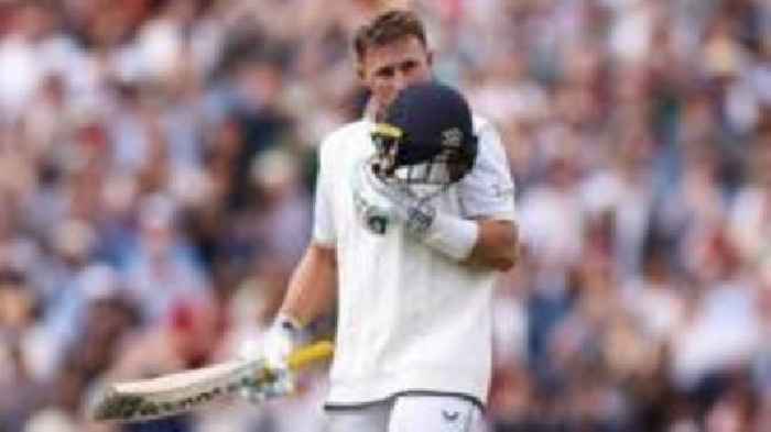 A lot of things in England's favour - Root