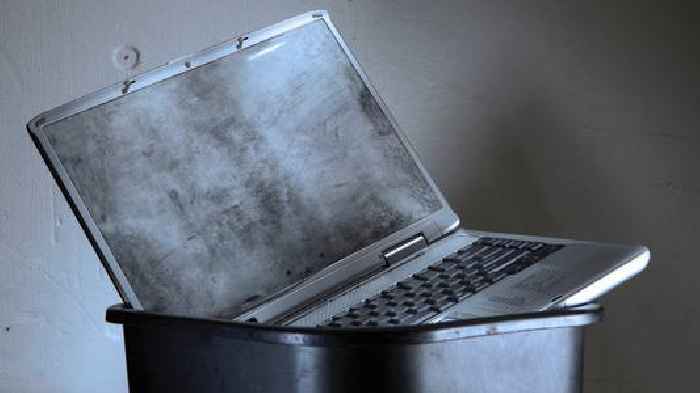 How to properly (and safely) clean your laptop