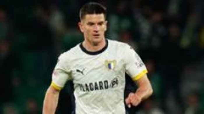Norwich sign Serbia midfielder Topic