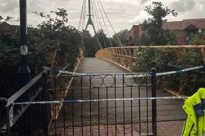 Murder squad detectives launch manhunt after victim found fatally injured on bench