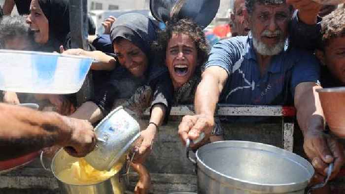 Hundreds of children from Gaza to be brought to UK for urgent medical treatment