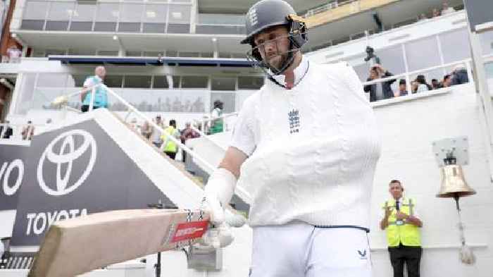 England lose nail-biting final Test to India - after injured Woakes took to crease with arm in a sling