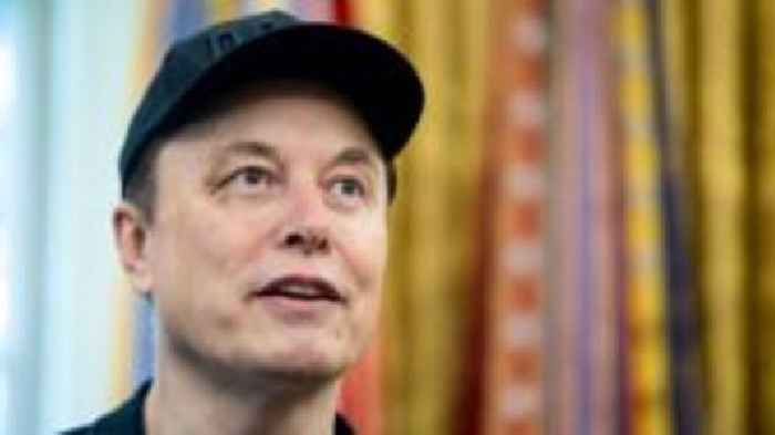Tesla awards boss Elon Musk $29bn in shares