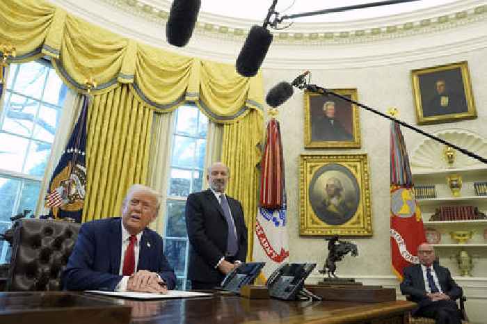 Rupert Murdoch Must Give Trump Regular Health Updates in Bizarre Deal