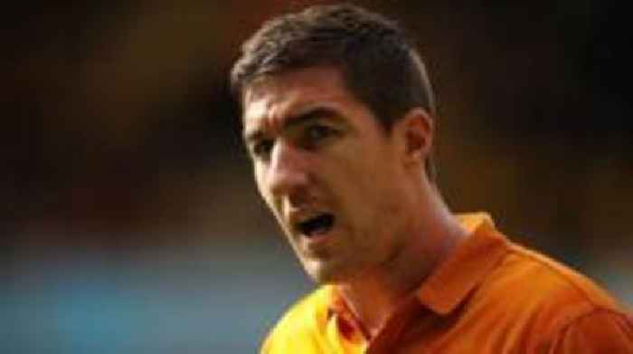 Ward steps down from Solihull Moors role