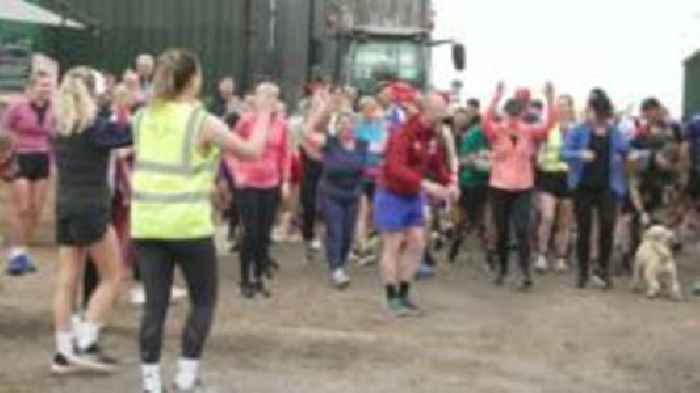 Sisters set up 'farm run' to tackle rural isolation