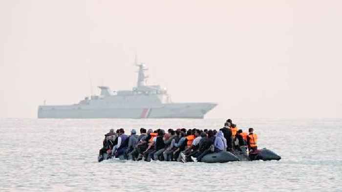 Ban asylum seekers who work illegally from gaining refugee status, Tories say