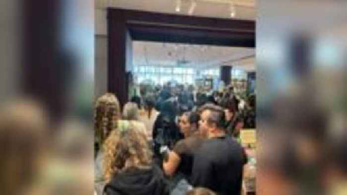 Waterstones apologises after readers brand event 'utter chaos'