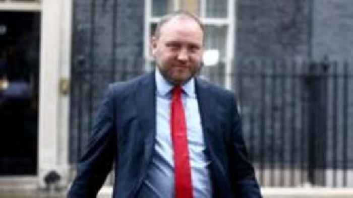 Scottish Secretary attacks 'snobby' council over Oasis comments