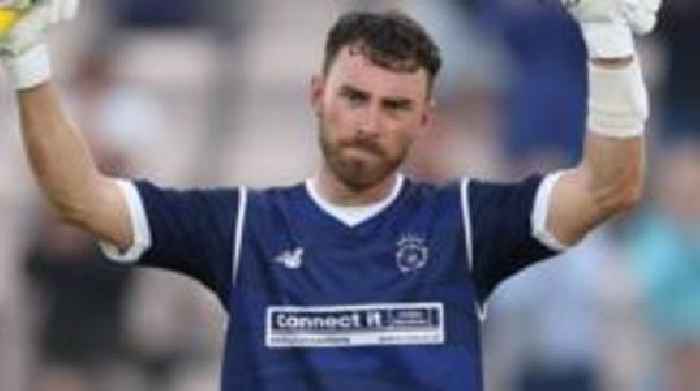 Hants & Sussex win, Notts & Worcs tie in One-Day Cup