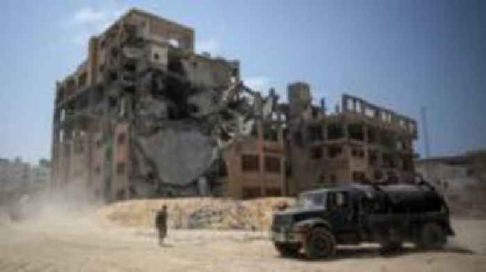 MPs issue plea over Gaza student visa delay