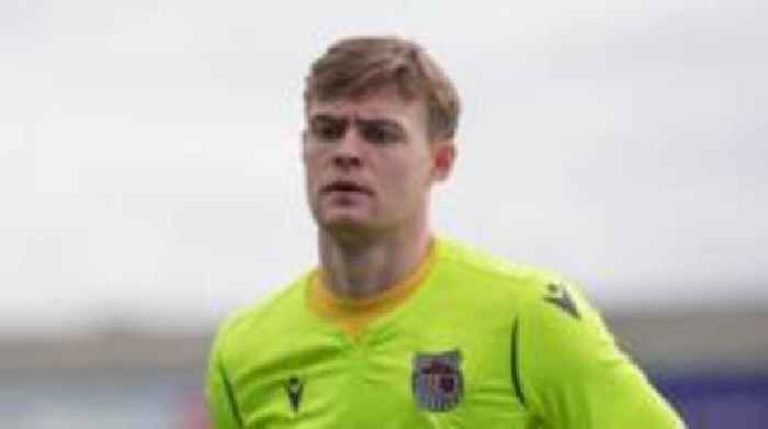 Keeper Cartwright joins Hartlepool on loan