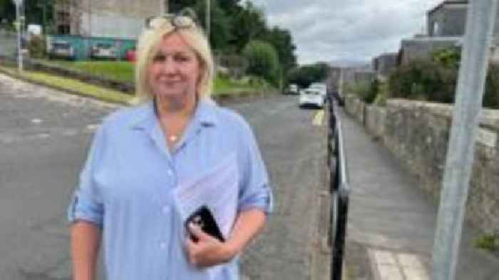 Calls for second one-way to ease Selkirk gridlock