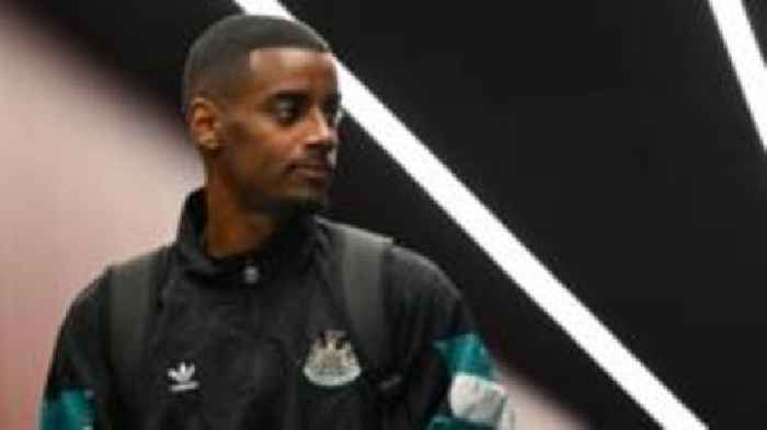 Howe says he 'can't involve' Isak at Newcastle - is there a way back?
