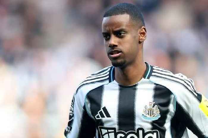 Liverpool transfer news: Arne Slot's Alexander Isak reply and 'things aren't signed' hint