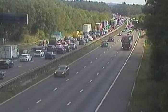 Leicestershire live M1 updates as crash causes delays