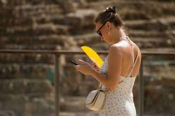 UKHSA issues yellow heat alert as heatwave forecast for 30C temperatures