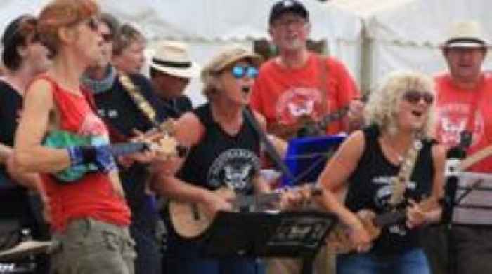 Ukulele group attempt 30-hour charity gig in tower