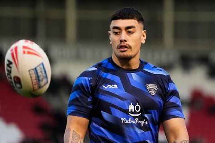 Salford Red Devils squad named to play Hull FC including nine loan players