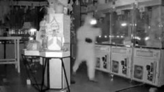 Watch: Masked thieves steal $7k of Labubu dolls in California
