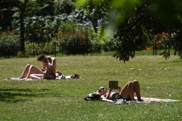 Fourth UK heatwave: Met Office forecasts 33C Gloucestershire heat spike as weather maps turn red again