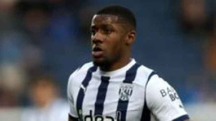 Stevenage sign Gateshead striker Malcolm
