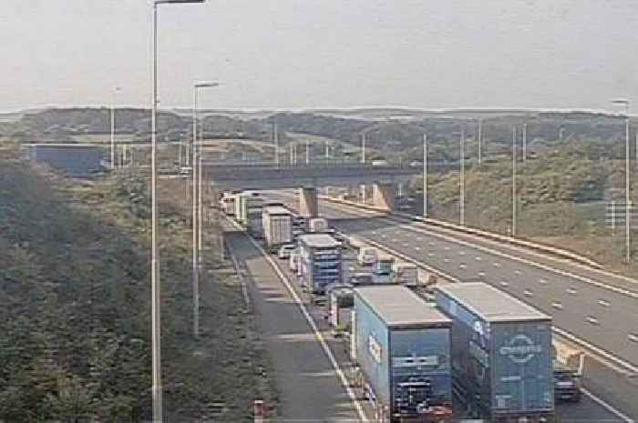 M1 live updates after Leicestershire crash near East Midlands Airport shuts multiple lanes