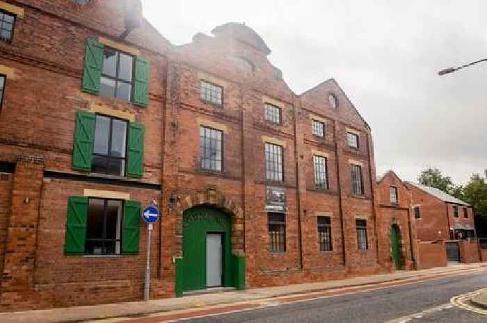 Man in bed shorts tackled duo with bike lock chain after he thought they were trying to break in