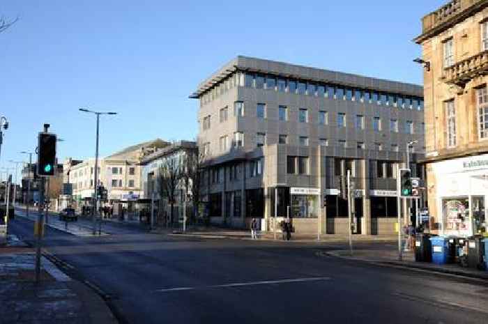 Teenager slashed and a second youth assualted during weekend attack in Paisley