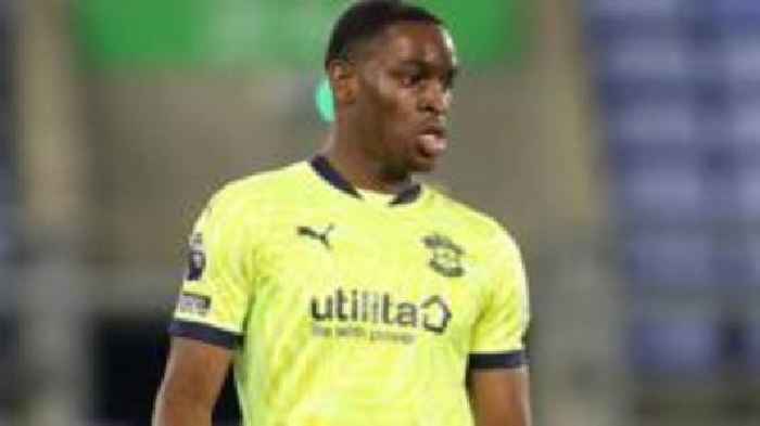 Swindon sign Saints striker Ehibhatiomhan on loan