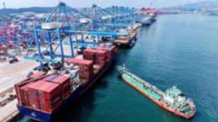 US and China extend tariff truce deadline to November