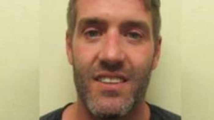 Fugitive gang boss who hid abroad 'tired of crime'