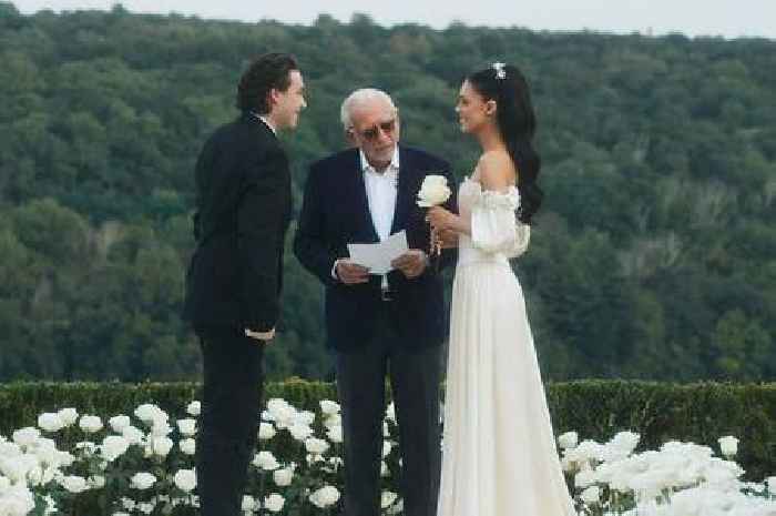 Friends of Brooklyn Beckham 'freeze him out' as they side with David and Victoria