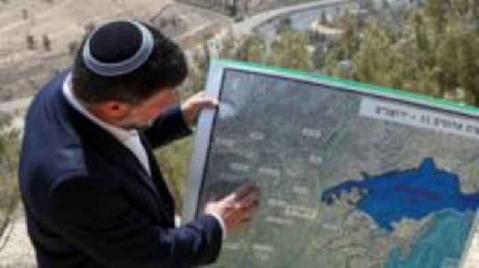 Israeli settlement plans will 'bury' idea of Palestinian state, minister says