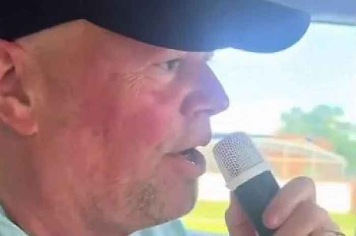 Darts icon wows fans with carpool karaoke after 'double badge in' snap with fellow pro